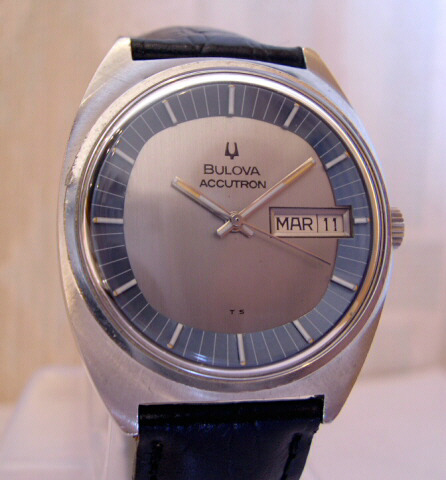 bulova1.jpg (94255 octets)